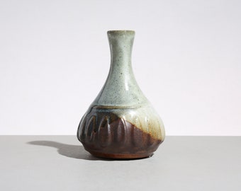 MCM Pottery Craft  Ribbed Bud Vase California USA