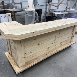 Bar exterior Thomas en forma de L para el hogar