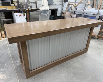 Metal Straight Ace Indoor Home Bar
