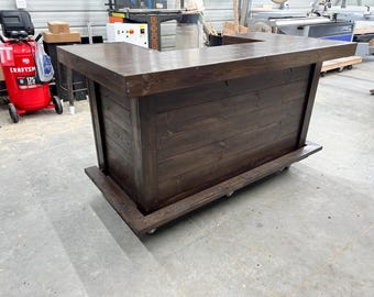 Thomas U Shape Finished Indoor Home Bar