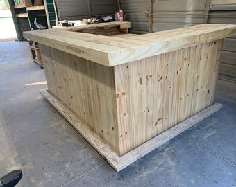 Kitchen U Shape 2 Level - Rustic real pressure treated wood barn wood style, pallet style outdoor patio home bar