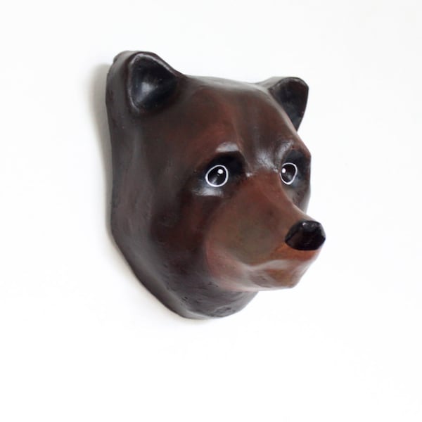 The American black bear (Ursus americanus) head Wall decor.