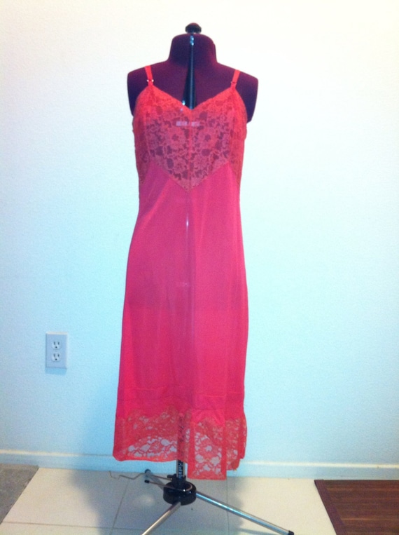 Vintage 1950s Lipstick Red nylon and lace slip Pi… - image 1