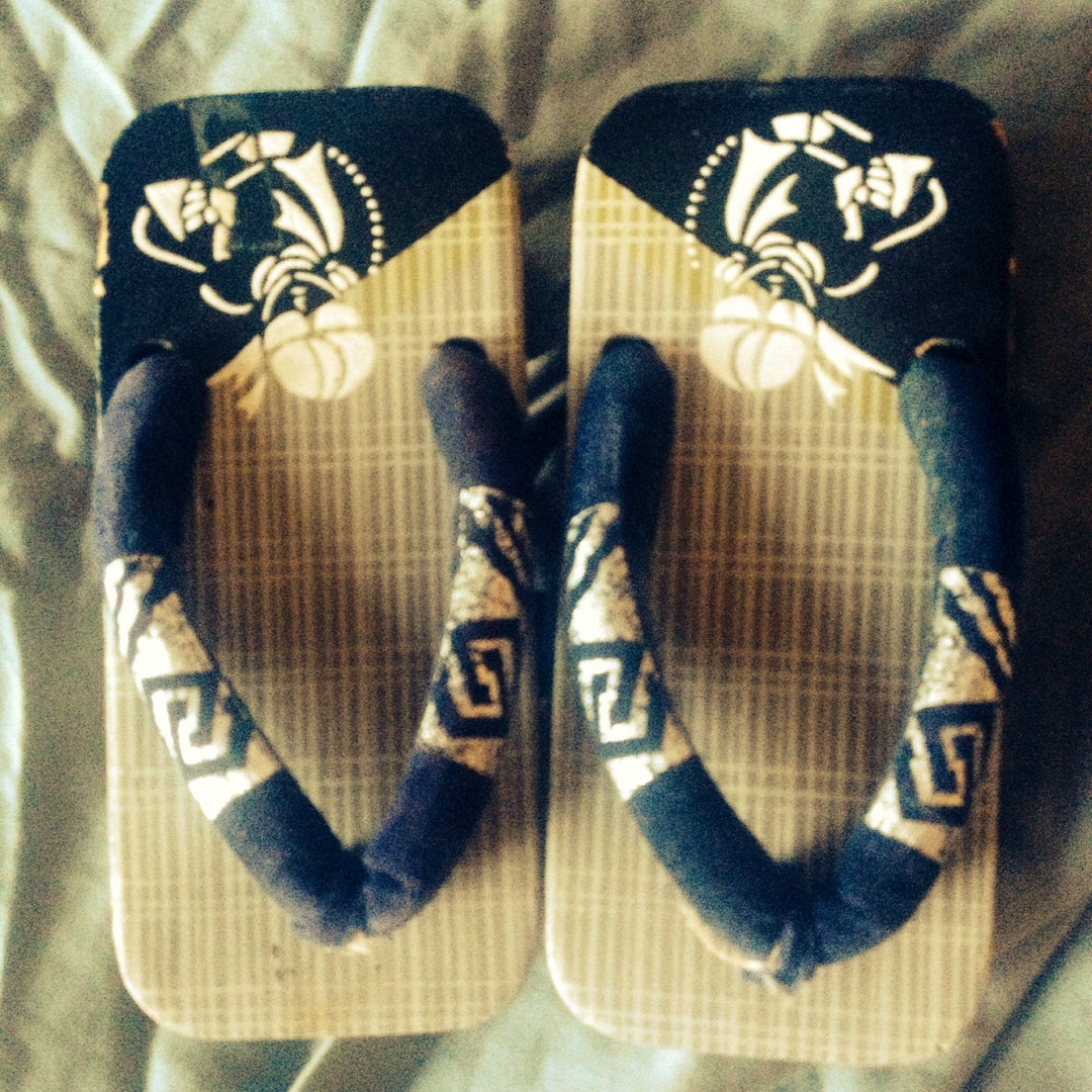 Vintage Geta Japanese Shoes and Tabi Socks Wood Velvet Etsy