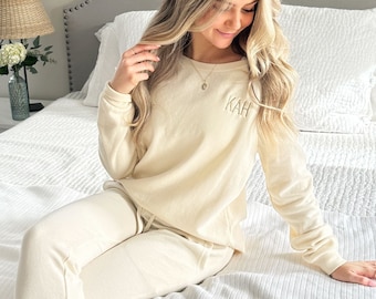 Personalized Lounge Set | Monogrammed Sweatshirt and Sweatpants Set | Personalized Matching Set | Ladies Fit Lounge Set