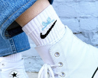 NIKE Bow Embroidered Socks | Cute and Girly Ribbon Socks | Trendy Socks | Gift for Her | Crew Socks Embroidered Ribbon | Bow Socks