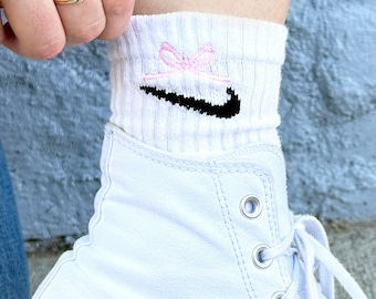 Bow embroidered socks | ribbon embroidered socks | bow crew socks | ribbon crew socks | girly socks | trendy socks | Nike Socks Embroidered