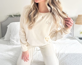 Personalized Lounge Set | Monogrammed Sweatshirt and Sweatpants Set | Personalized Matching Set | Ladies Fit Lounge Set