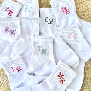 Bridesmaid Party Personalized Initial Socks, Bridesmaid Proposal Socks, Bridesmaid Proposal Gift, Wedding Party Socks, Bridesmaid Gift
