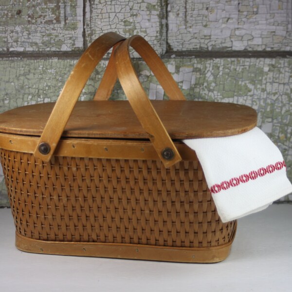 Vintage Small Wooden Woven Picnic Basket / Purse