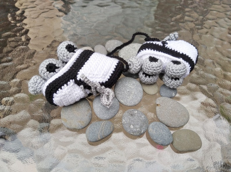 Handcrafted Mini Roller Skates with Stopper Crochet Car Rearview Mirror Hanging Charm zdjęcie 3
