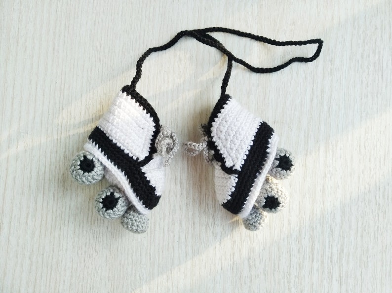 Handcrafted Mini Roller Skates with Stopper Crochet Car Rearview Mirror Hanging Charm zdjęcie 7