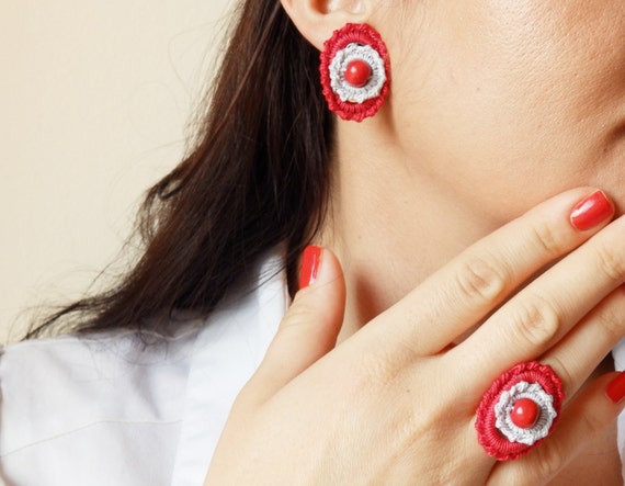 Crochet Red Gray Fiber Ellipse Ring and Stud Earrings Wooden Beads, Crochet  Textile Jewelry Set 