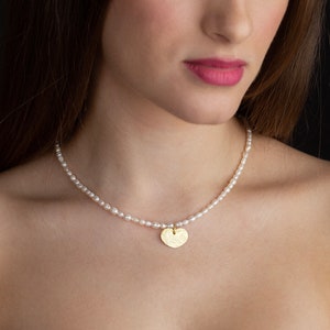 Fresh Water Pearls Necklace, Freshwater Pearl Necklace with Charm , Tiny Pearl Strand Necklace, Minimalist Freshwater Pearl Beaded Necklace