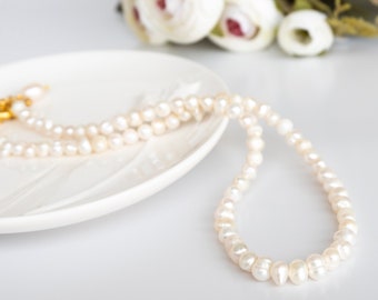 Dainty White Pearl Necklace - Classic White Fresh Water Pearls - Pearl Necklace - dainty pearl choker - Bridal necklace - Wedding Necklace