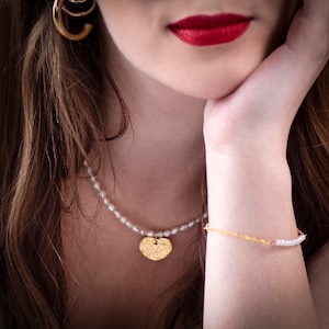 Freshwater Pearl Necklace with Charm , Fresh Water Pearls Necklace, Tiny Pearl Strand Necklace, Minimalist Freshwater Pearl Beaded Necklace