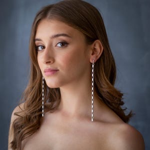 Extra long earrings, Silver Chain Earrings, Shoulder Dusters, Dangling Earrings, Minimalist Silver Earrings, Statement Earring, Long