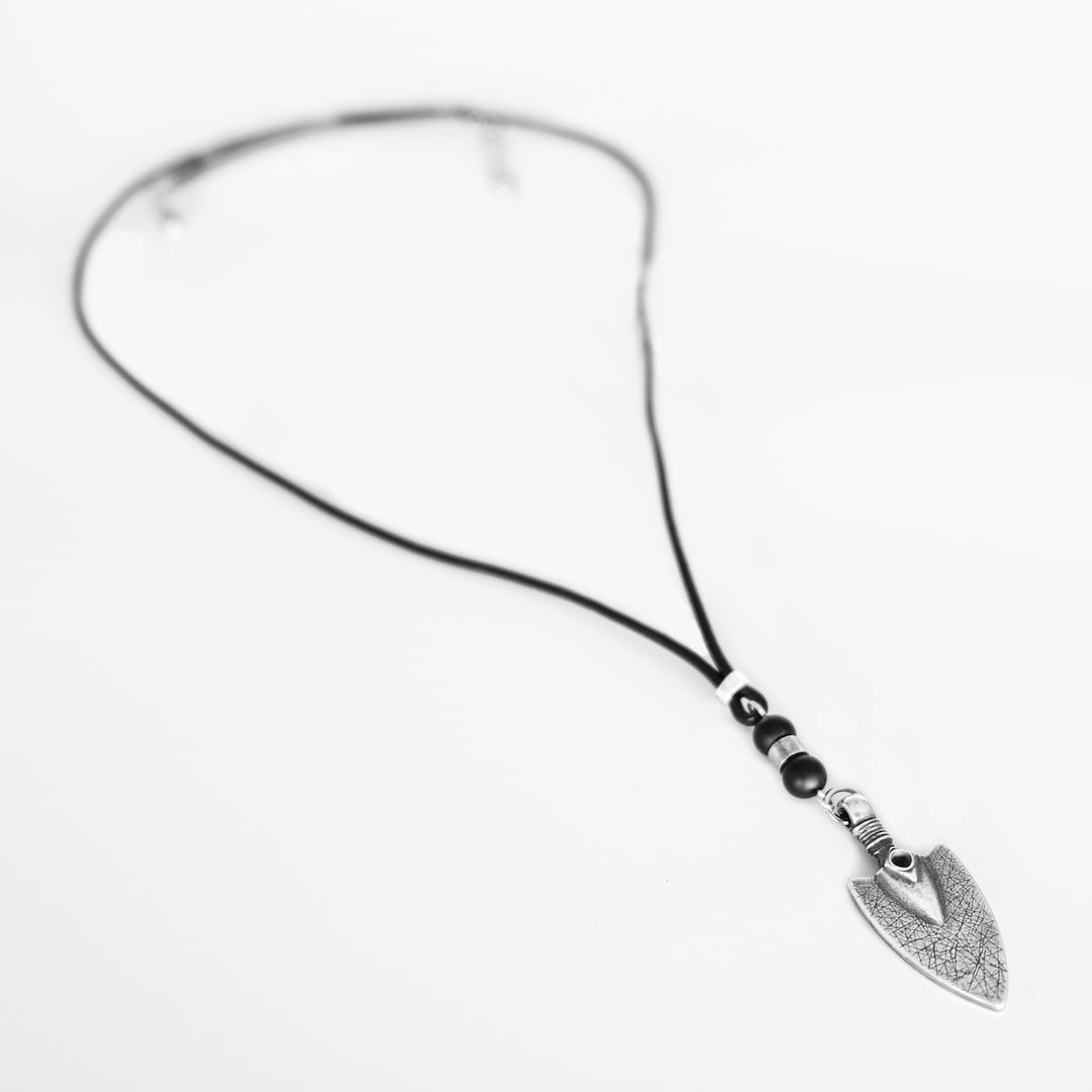 Collier homme Collier lance homme Collier cuir homme Bijoux homme