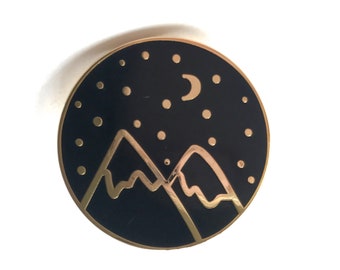 Émaux Pin Gold Mountain // Mountain Pin // Gold Mountain Pin