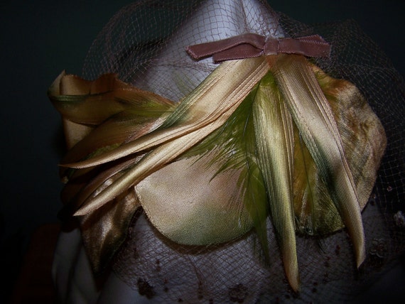 Toast colored Netting Hat with Autumn Leaves and … - image 2