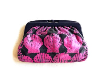 Block Printed Shell / Seashell Vintage Clutch / Navy Blue Leather Clutch / Pink Shells