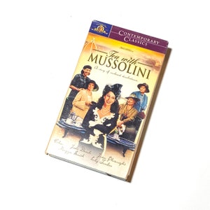 Cher - Tea with Mussolini - VHS Movie - Film Video Cassette - Pre-owned Video Cassette - Very Good Condition