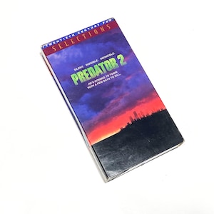 Predator 2 - VHS Movie - VCR Tape - Video Cassette Tape - Cult Classic Film - Pre-owned - Very Good Condition
