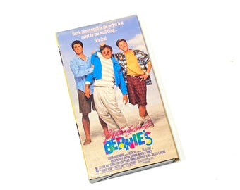 Weekend at Bernies - VHS Classic Movie - Pre-owned Video Cassette Tape - Very Good Condition