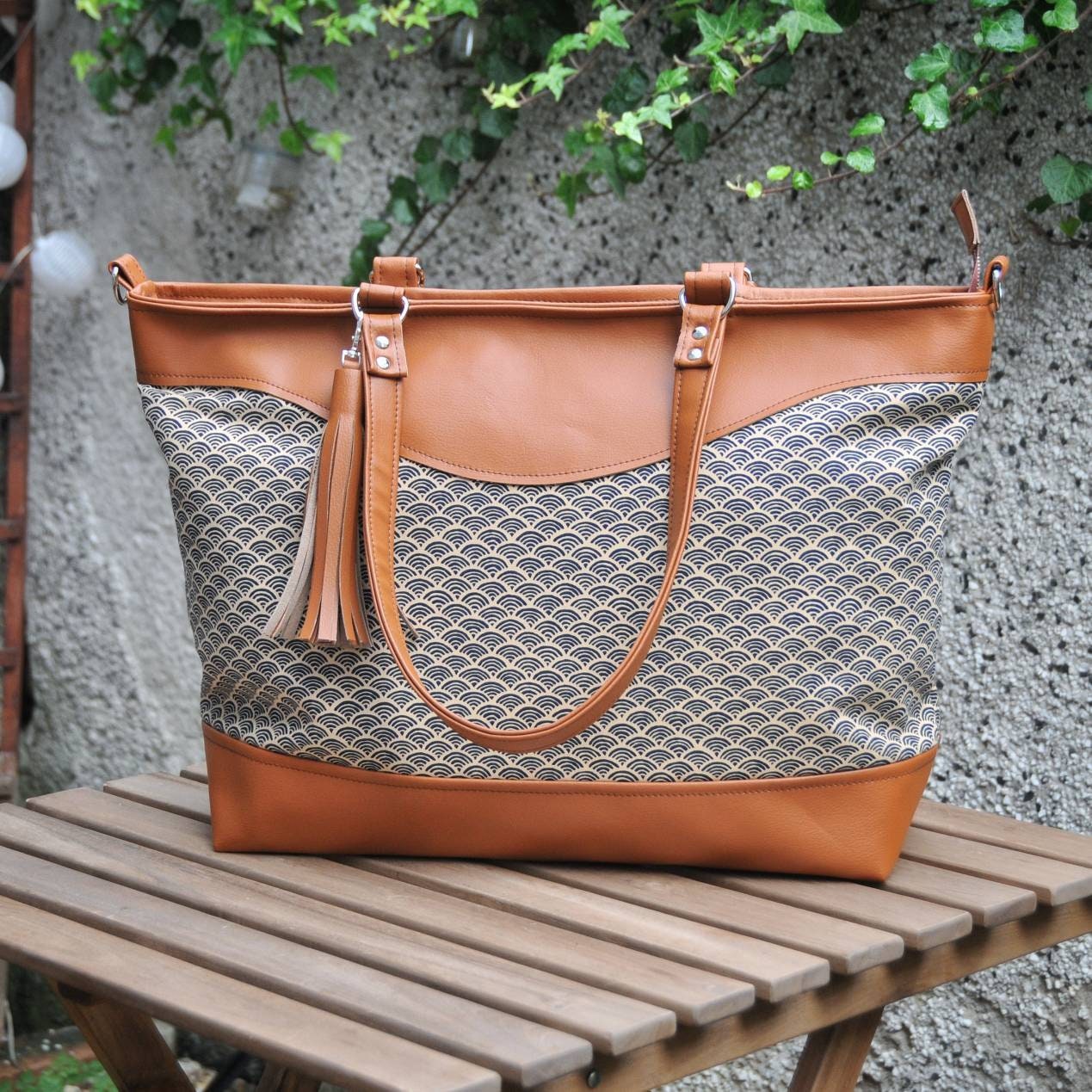 overnight shoulder bag