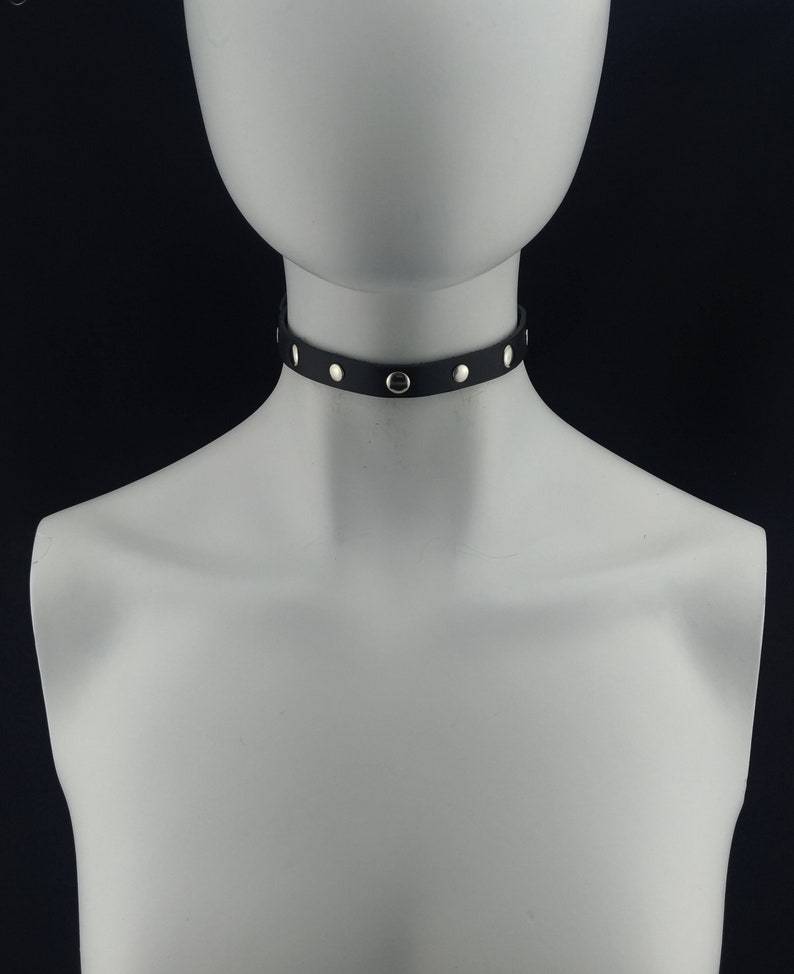 Delicate choker genuine leather Small fashion choker collar black leather with small and big silver rivets