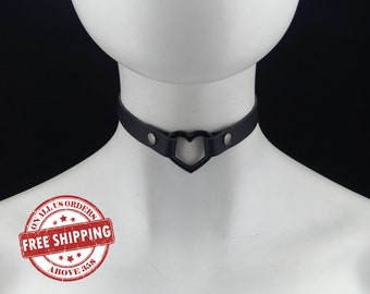 Choker de coeur noir cuir véritable - choker noir de coeur en cuir avec l’anneau noir de coeur