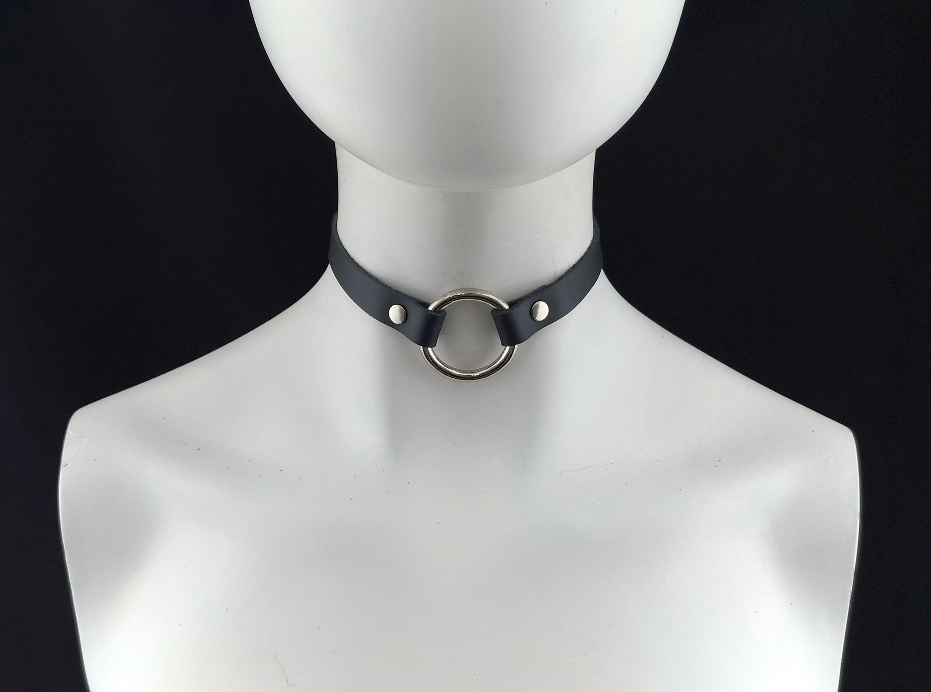 O ring choker genuine leather - choker collar black leather O ring choker with O ring - various colors available