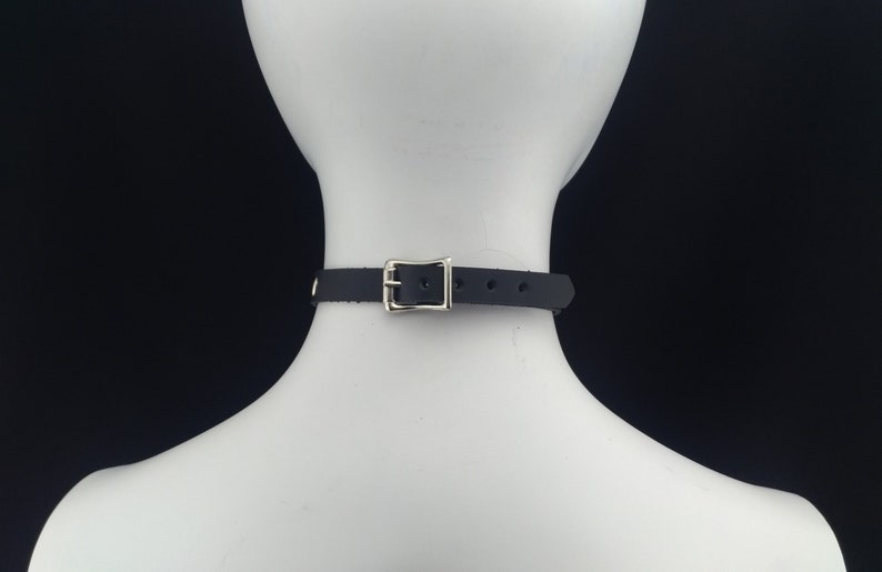 Delicate choker genuine leather Small fashion choker collar black leather with small and big silver rivets