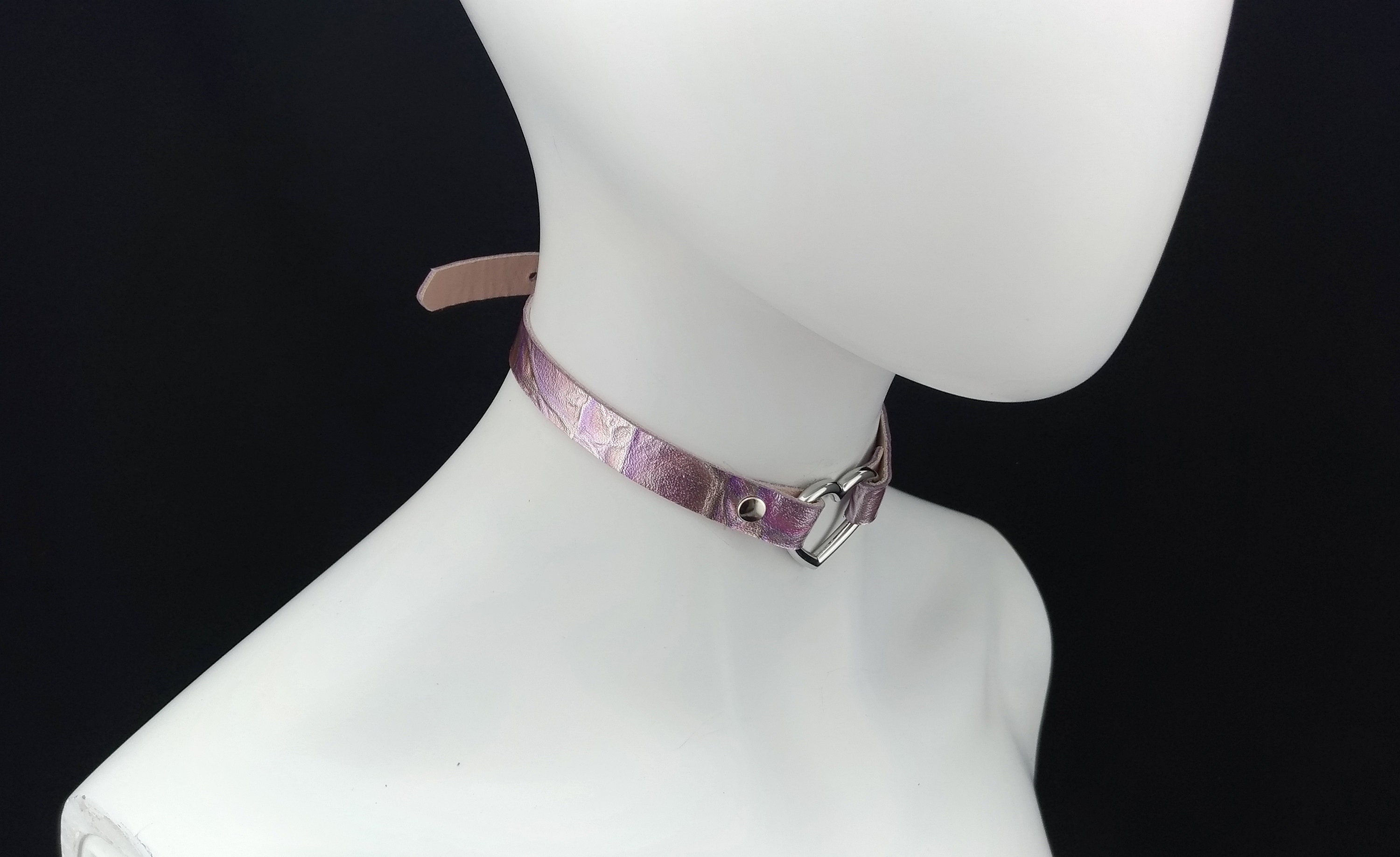 Molly Leather Choker Purple