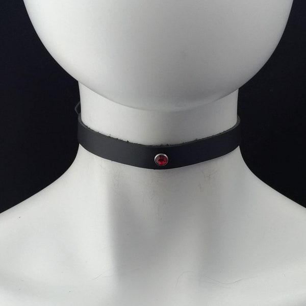 Thin choker genuine leather - Small fashion choker collar leather single black leather strap with centered small red rhinestone