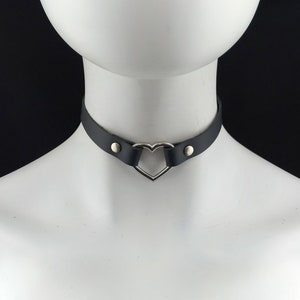 black choker necklace with silver heart pendant by jkfangirl on DeviantArt