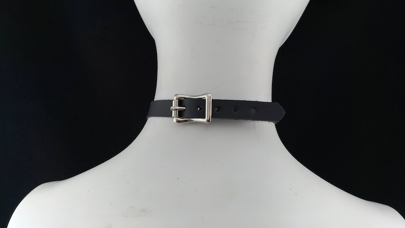 Heart choker genuine leather choker collar black leather heart choker with silver heart ring image 5