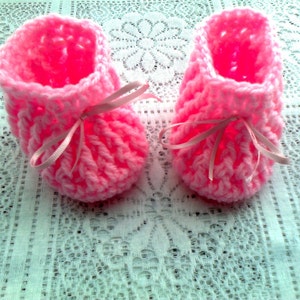 PDF Crochet pattern for baby textured booties,0-3,3-6months