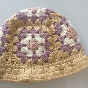 PDF GRANNY Square crochet bucket hat crochet pattern. TJC74 image 1