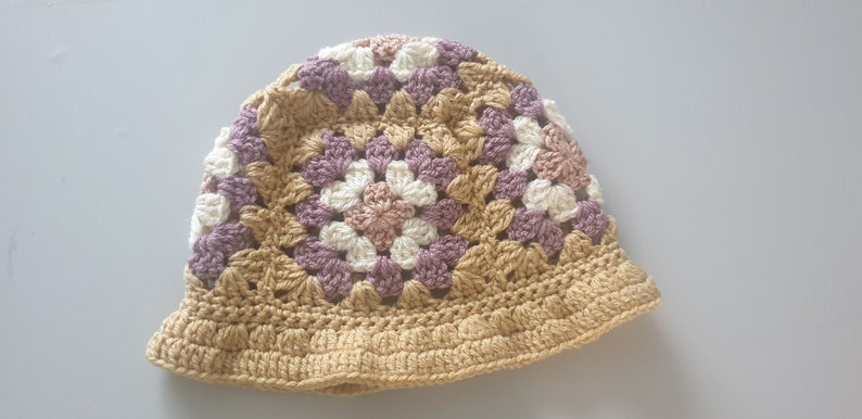 PDF GRANNY Square crochet bucket hat crochet pattern. TJC74 image 1