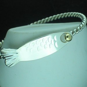 Skinny Fish Bangle