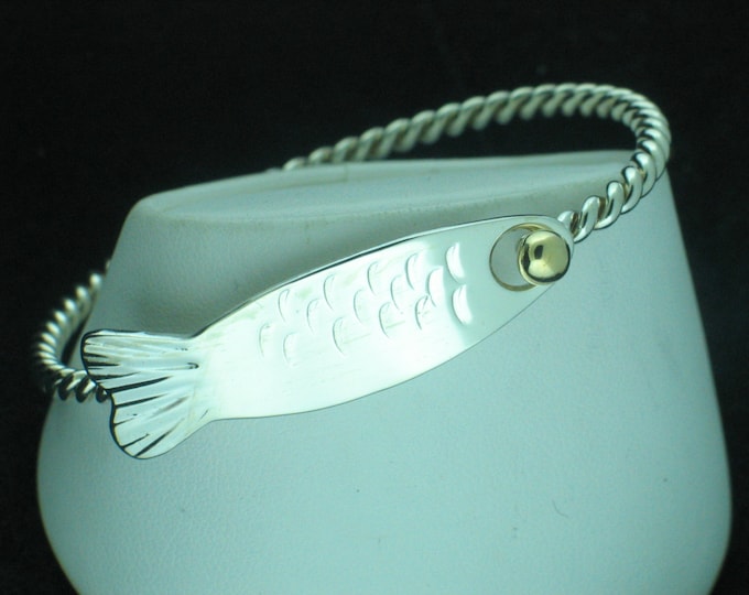 Fish Bone Cat Bangle