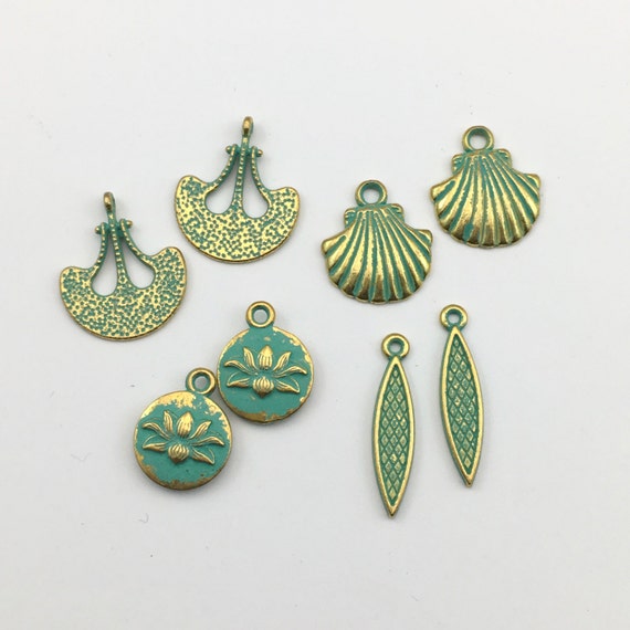 10 Verdigris Patina Open Heart Flower Shape Charms Pendant Jewelry Findings 32mm
