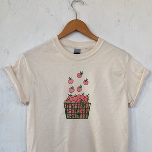 Tomato Shirt, Graphic Tee, Vegetable Screen Print Shirt, Clothing Foodie Gardening Gift