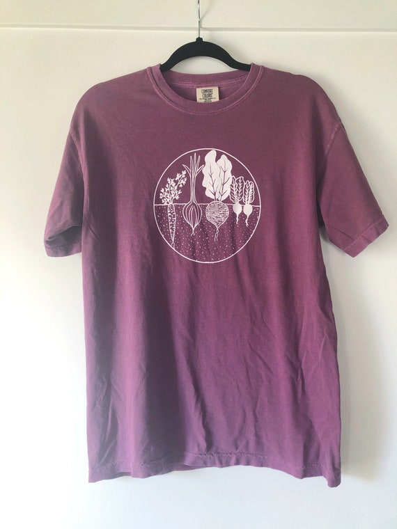 Garden T-Shirt, Veggie Shirt, Screen Printed T Shirt, Clothing Gift, Gardening Gift, Comfort Wash