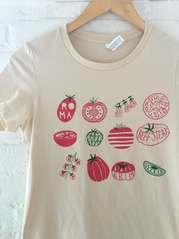 かわいいトマト【RONRON】SLICED TOMATOクロップドTシャツ Tシャツ TOMATO(トマト） | iichi 日々の暮らしを心地よくする