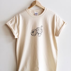 Garlic T-Shirt, Garden Shirt, Screen Printed T Shirt, Clothing Gift, Foodie Gift image 1