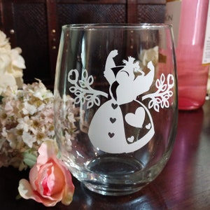 Queen of Hearts Alice in Wonderland Personalized Wine Glass, Customizable Red Queen Stemless Wine Glasses with Vinyl  Decal