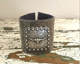 Western Longhorn Leather Bracelet