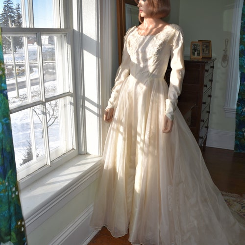 60s S Silk Organza shops Bridal Gown Wedding Dress Candlelight White